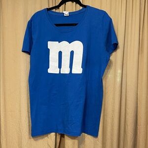 Men's Blue Tee with White (M) Lettering Graphic